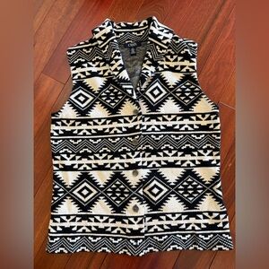 Chaps Sweater Vest Women's M Black White Southwestern Aztec Cowgirl Western